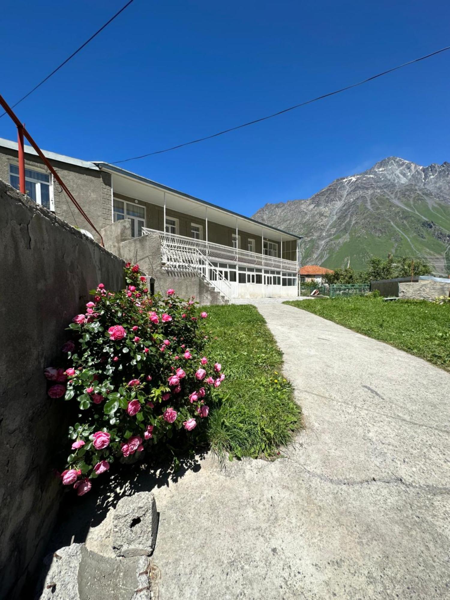 Polaris Kazbegi Hotell Eksteriør bilde