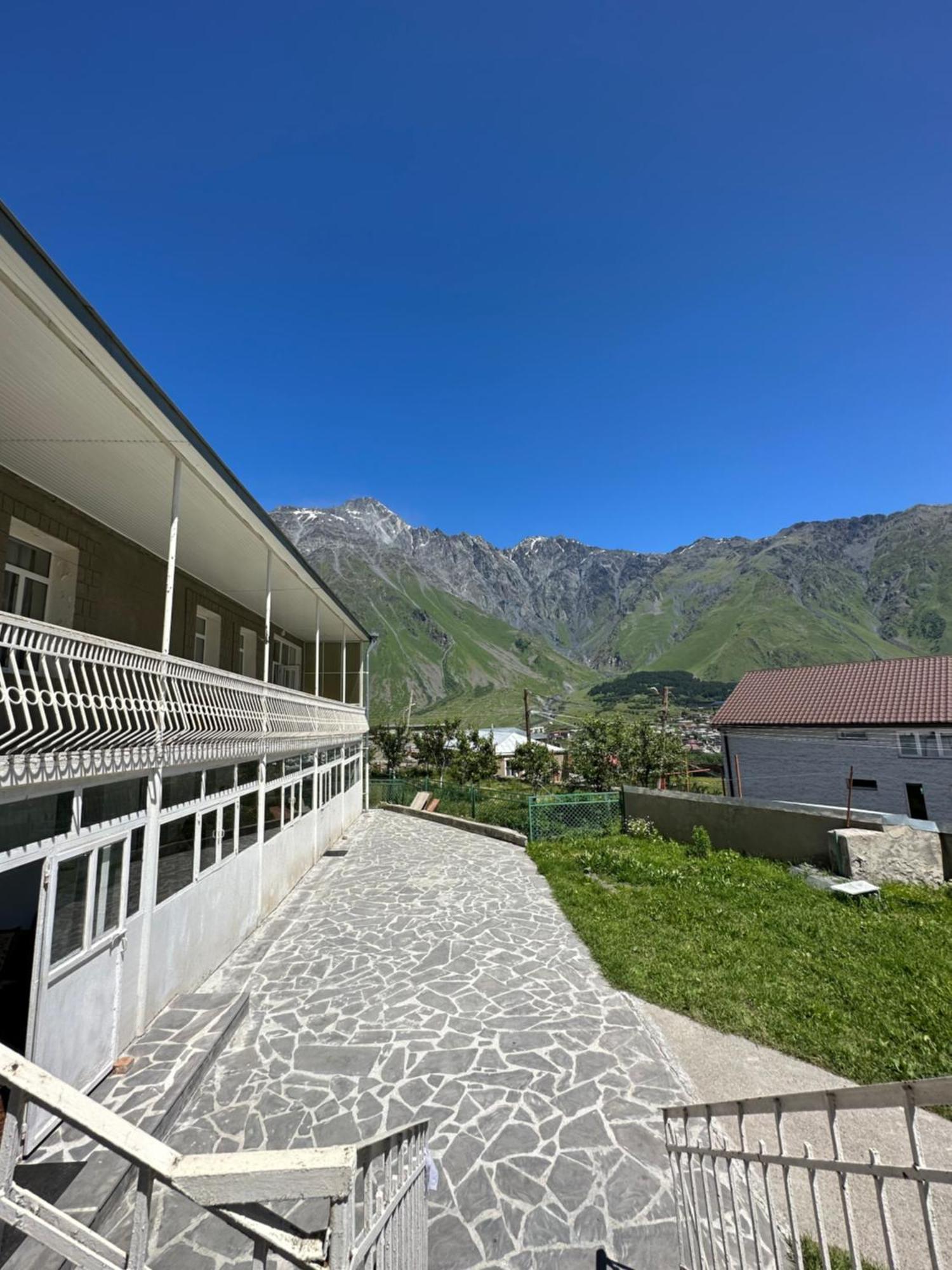 Polaris Kazbegi Hotell Eksteriør bilde