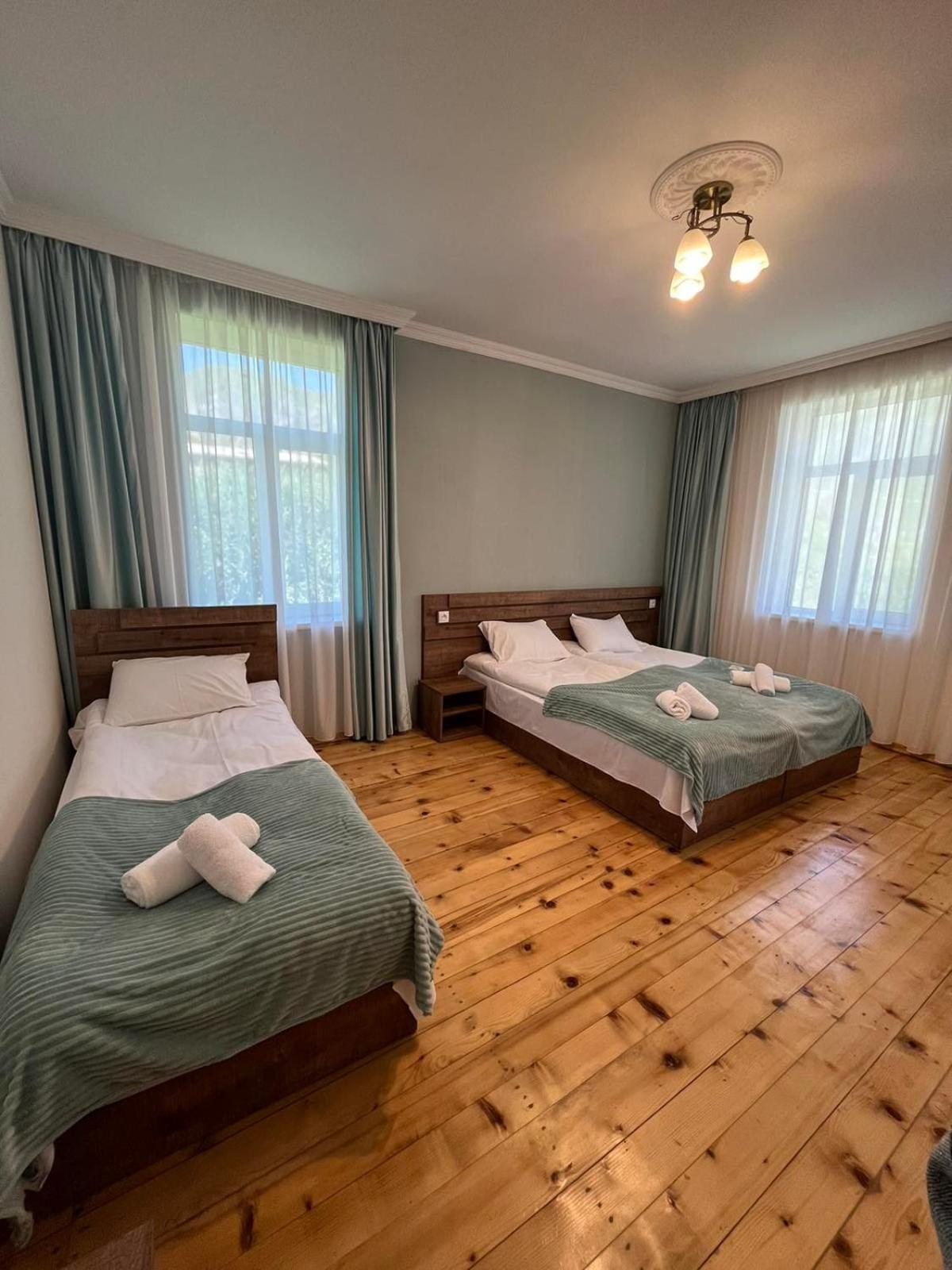 Polaris Kazbegi Hotell Eksteriør bilde
